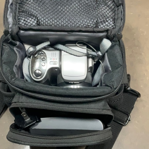 Kodak Easyshare Z710 7.1 MP Digital Camera - Picture 13 of 14